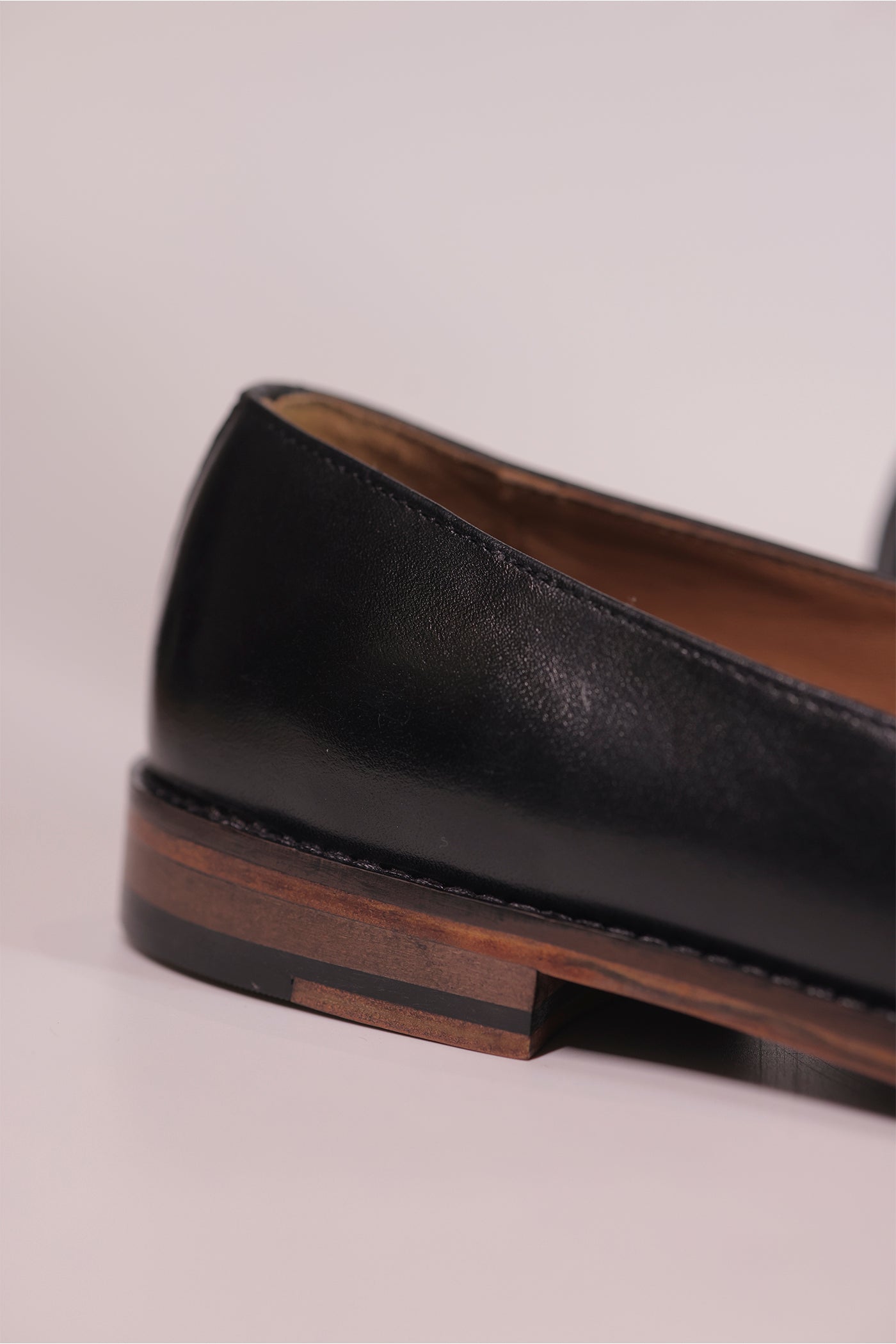 Black Plain Leather Jalsa with Wooden Sole