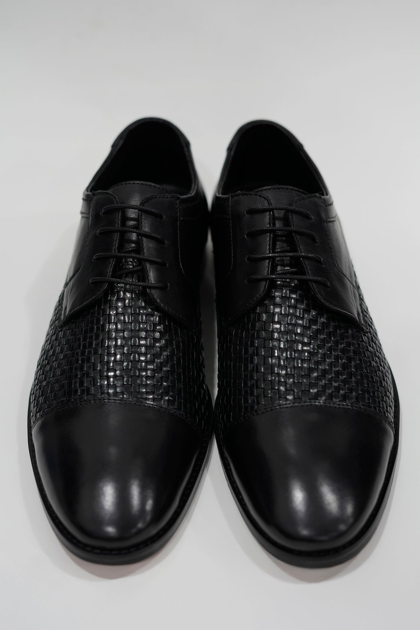 Oxford Mesh Crust Leather Shoe