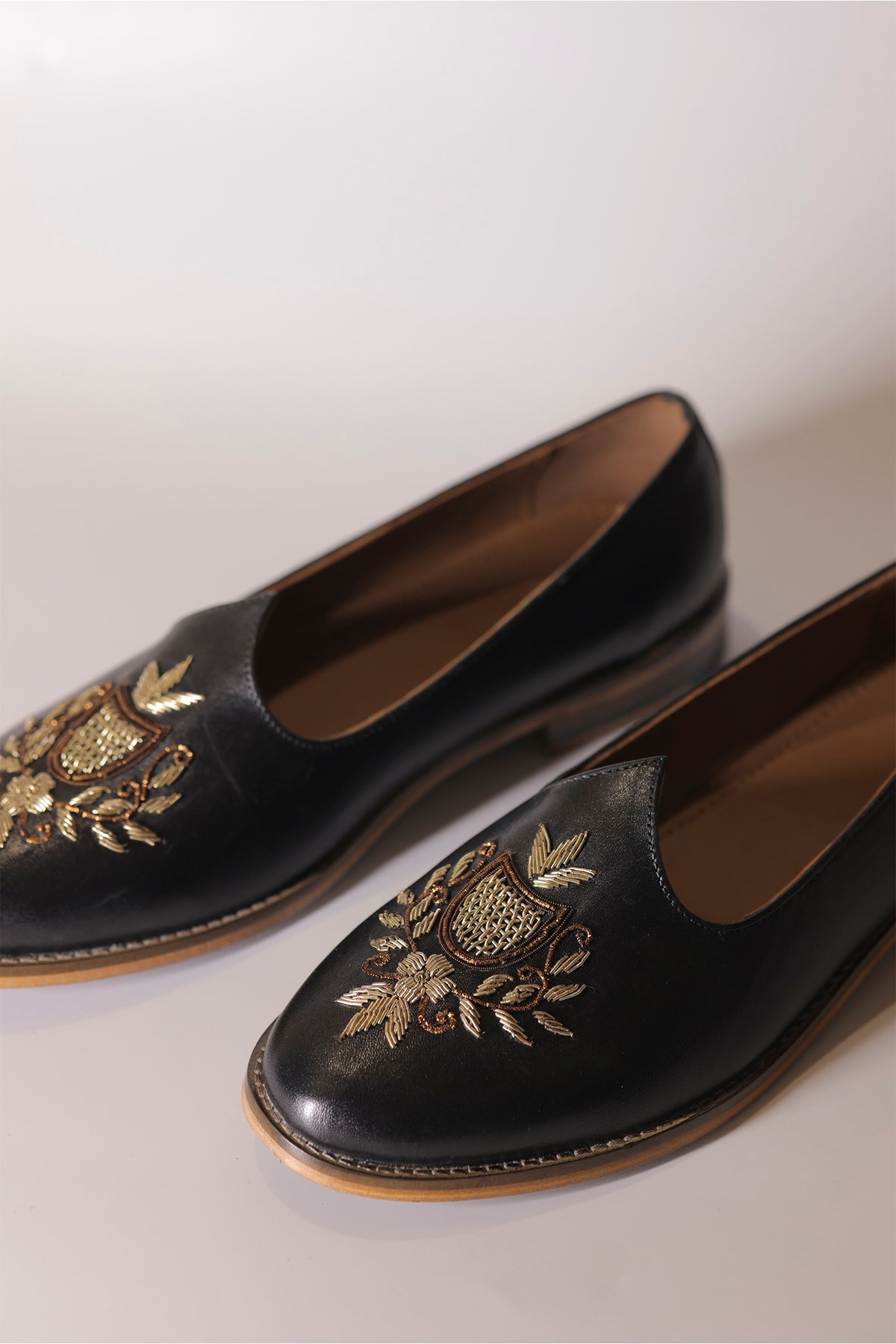 Handcrafted Black Leather Jalsa with Embroidered Crest