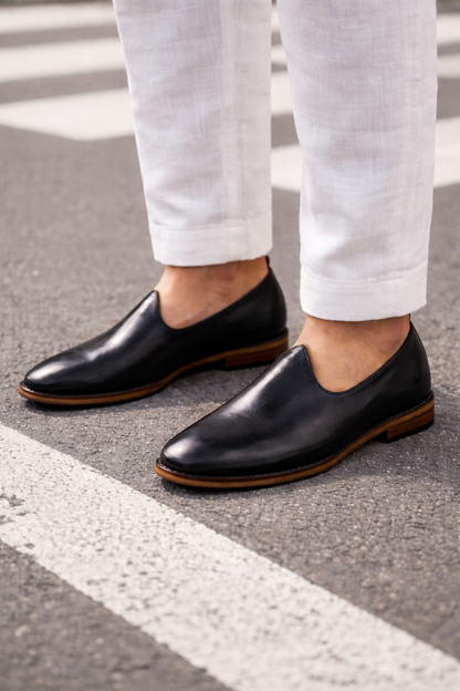 Black Plain Leather Jalsa with Wooden Sole